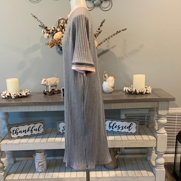 Dressed in LALA Gray Ribbed Midi Dress - Picture 3 of 4